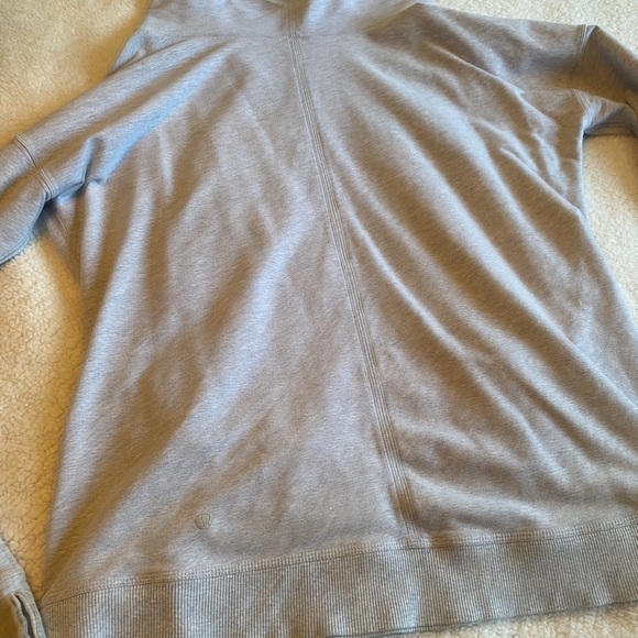 Authentic Lululemon hoodie. Unsure of name. Older style but in perfect condition - Picture 2 of 3